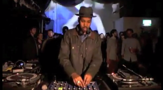 Photo of set FunkinEven.