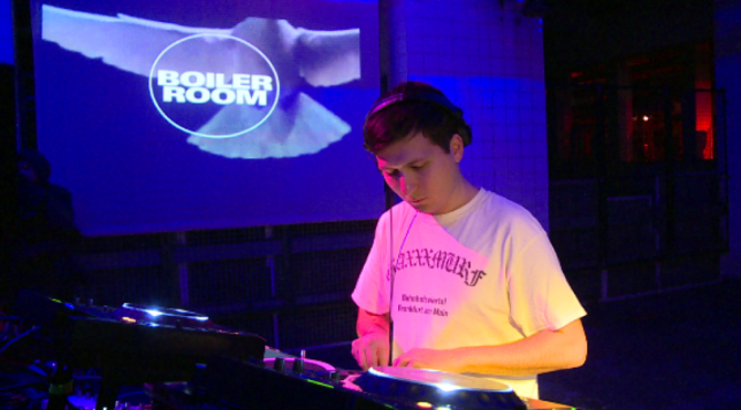 Photo of set M.E.S.H.