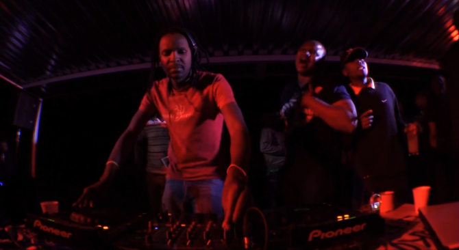 Photo of set Aero Manyelo.