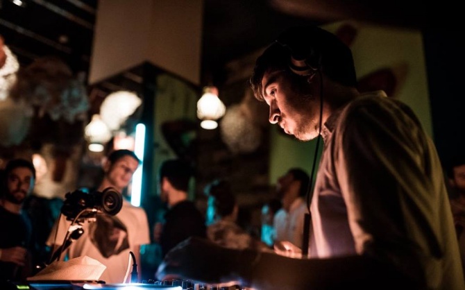 Photo of set Sau Poler.