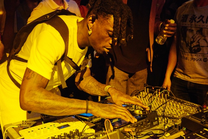 Photo of set NS DOS.