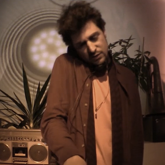 Photo of set Paul White.