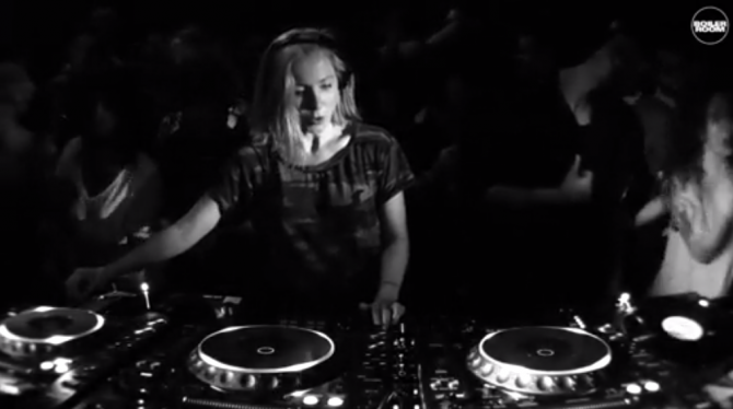 Photo of set Ellen Allien.