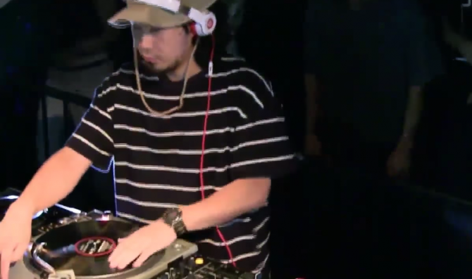 Photo of set DJ Tsubasa.