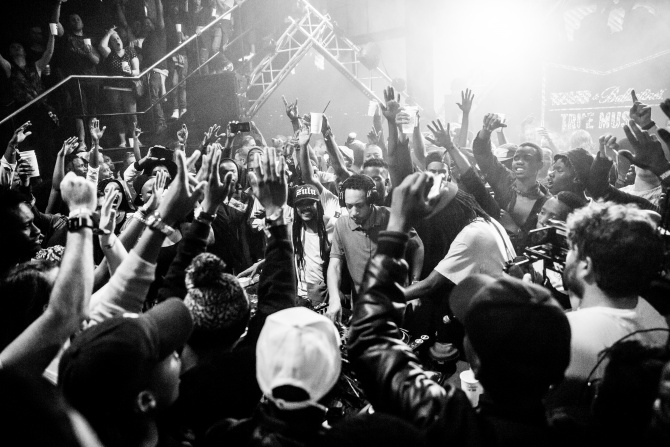 Photo of set Karizma.