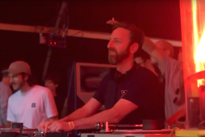 Photo of set Jon K b2b Illum Sphere.