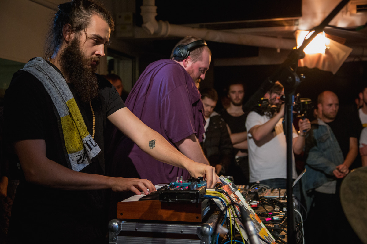 Photo of set Joe Armon-Jones & Maxwell Owin.