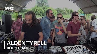 Photo of set Alden Tyrell.