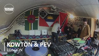 Photo of set Kowton & Pev.