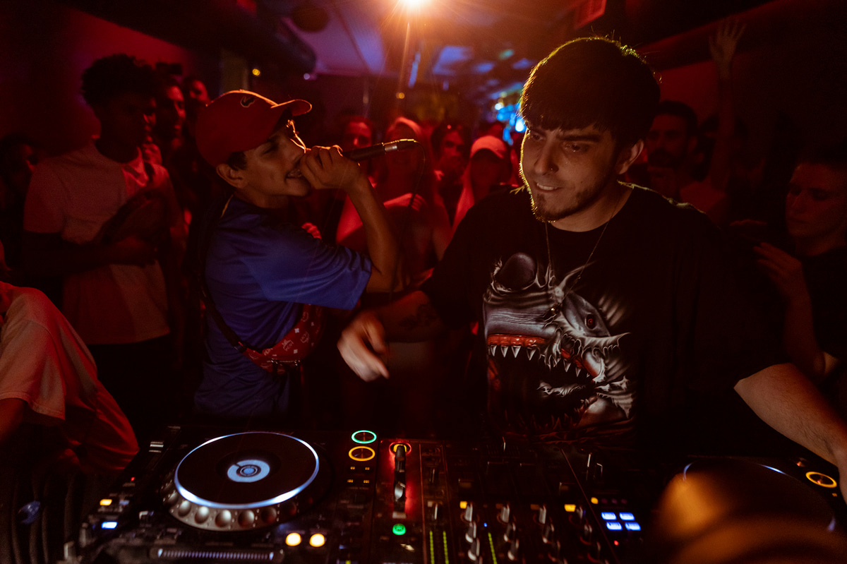 Photo of set MC Buzzz (Live).