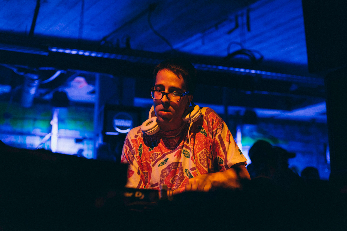 Photo of set Chrissy.