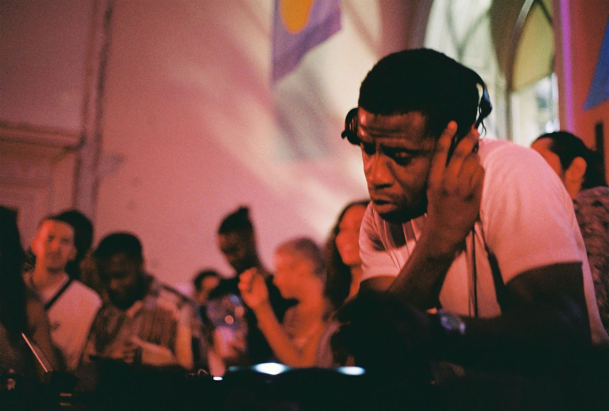 Photo of set DJ Ron.