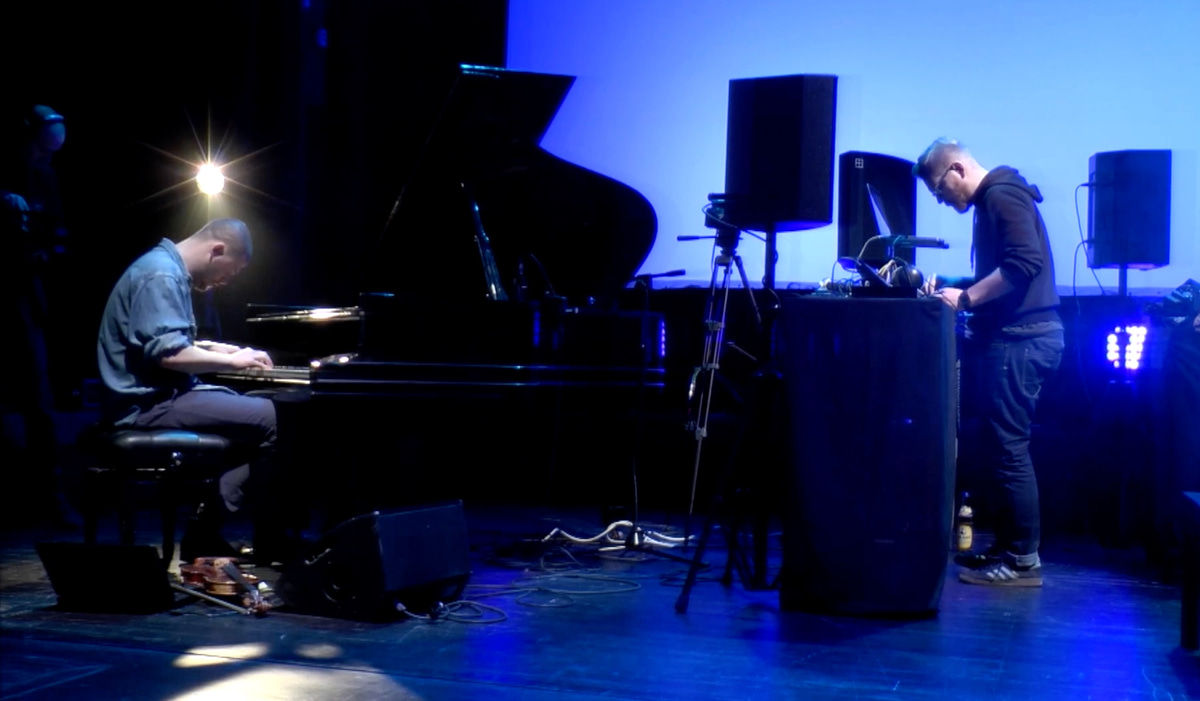 Photo of set Nanook of the North.