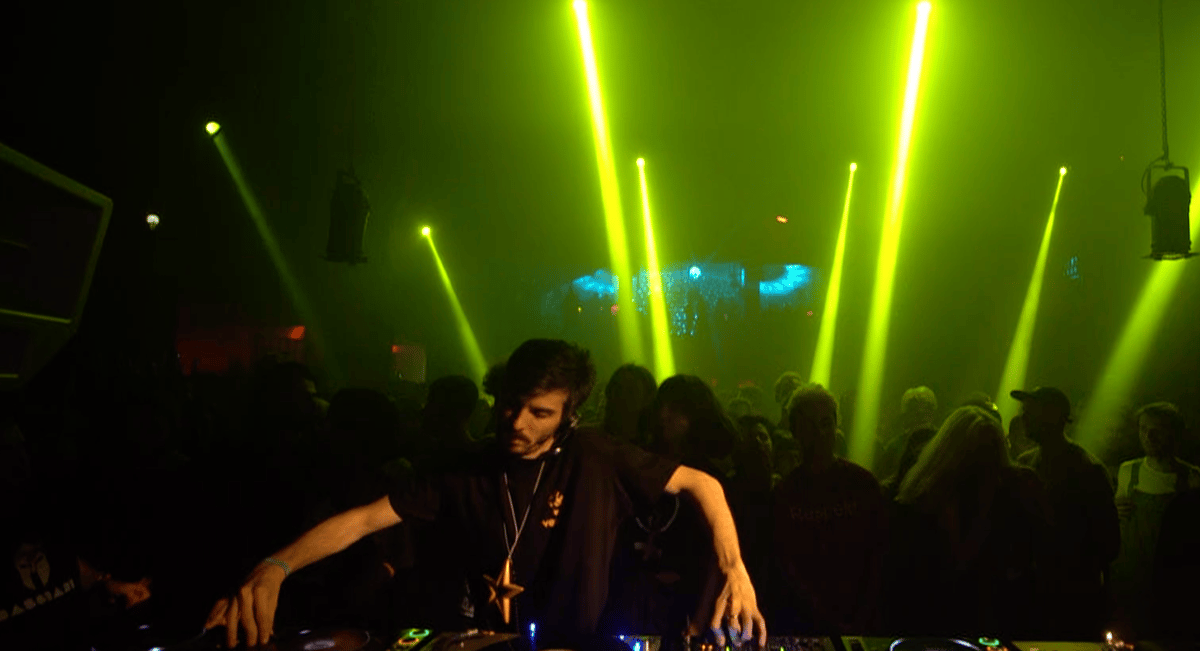 Photo of set Zurkin.