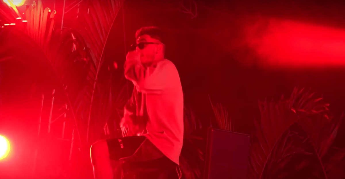 Photo of set Álvaro Díaz.