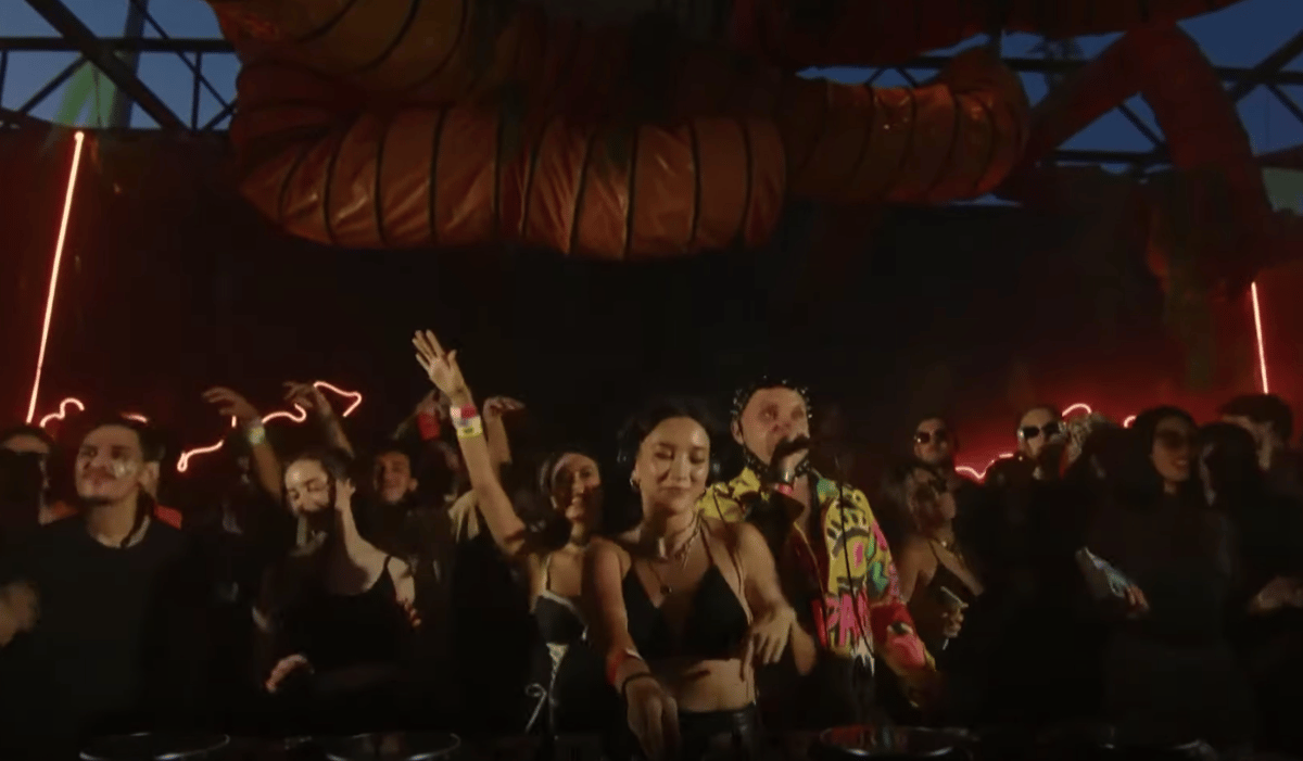 Photo of set Bitter Babe.