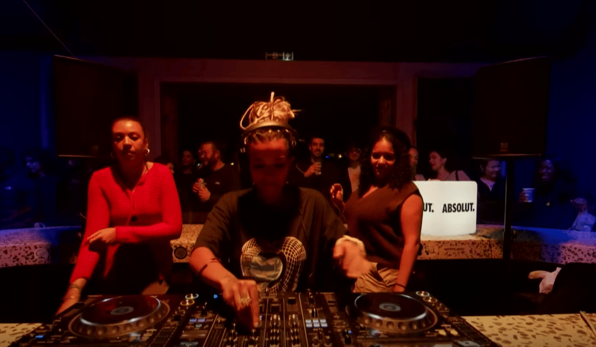 Photo of set Creole Cuts.