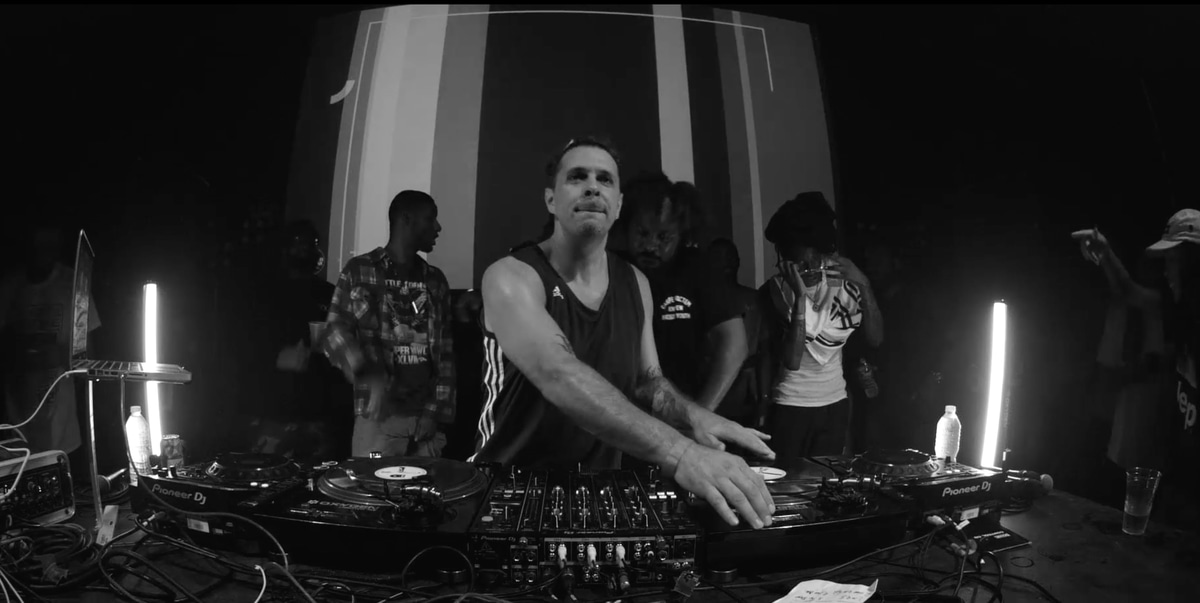 Photo of set Tony Touch.