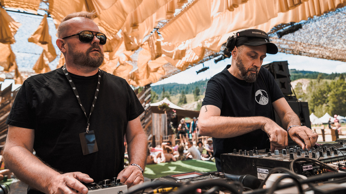 Photo of set Alter Echo & E3.