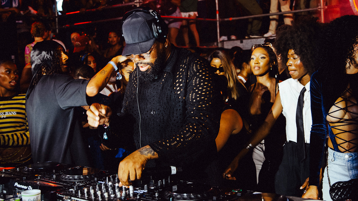 Photo of set Andre Power.