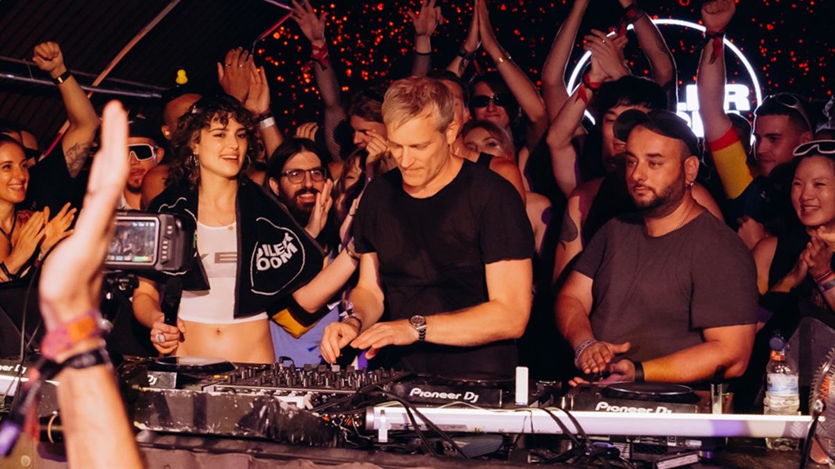 Photo of set Ben Klock.