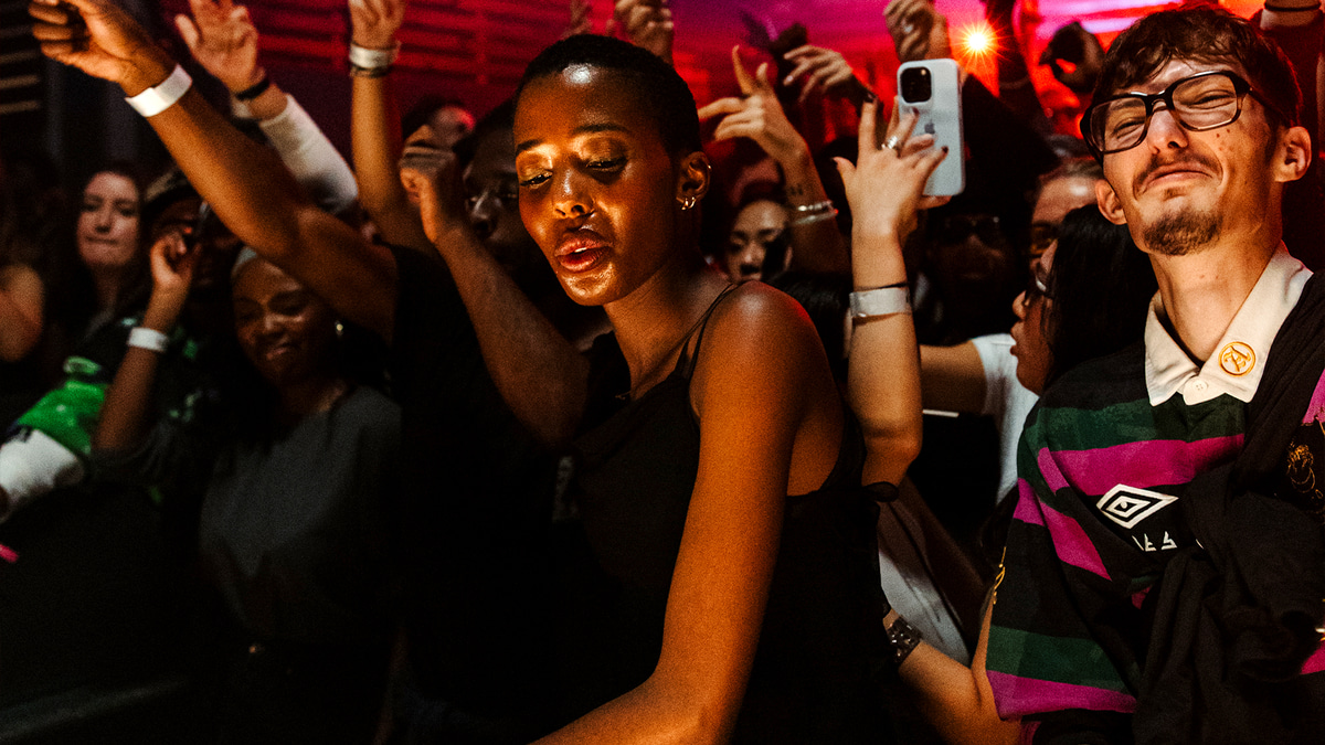 Photo of set DESIREE.