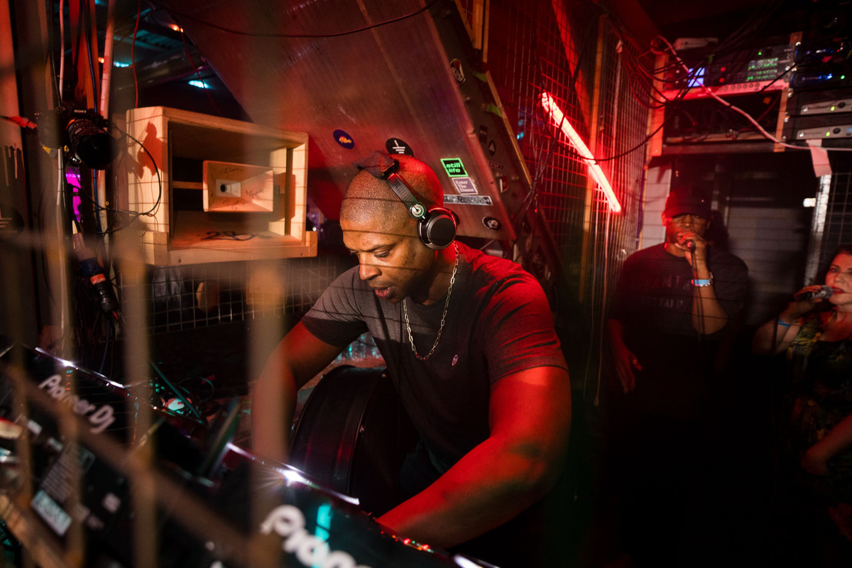 Photo of set DM C.U.T w/ Shylo MC & I-One.