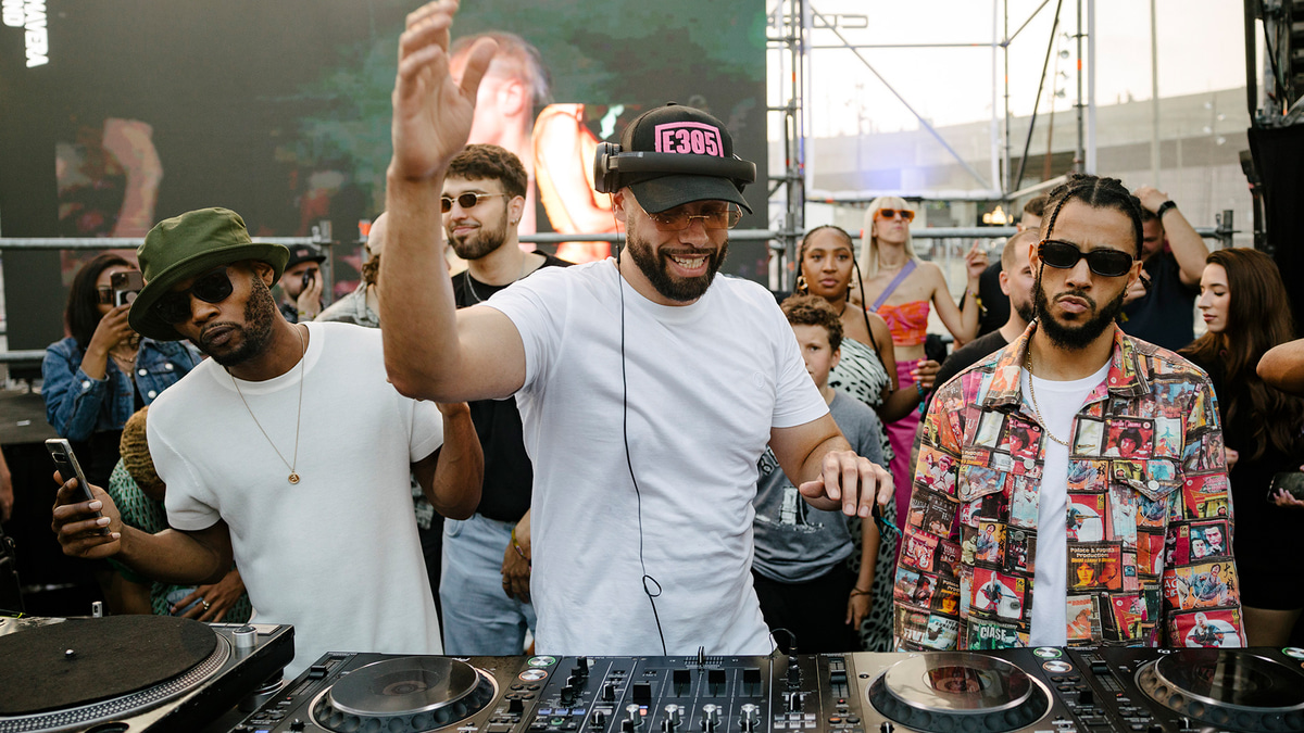 Photo of set European305.