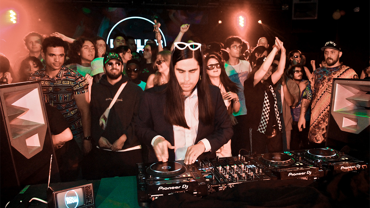 Photo of set Farsight.