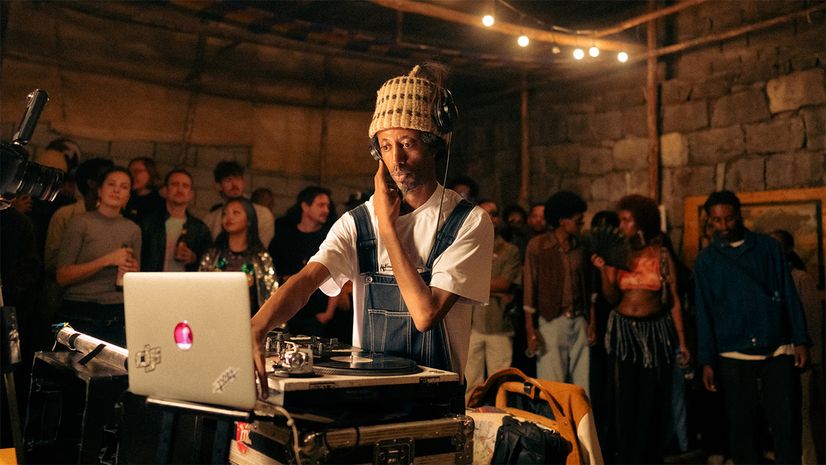 Photo of set DJ Jazzy Dave.