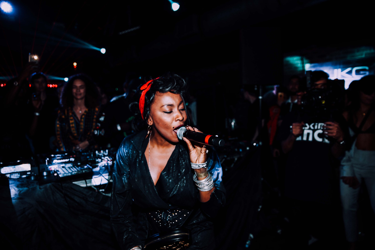 Photo of set Kele Le Roc.