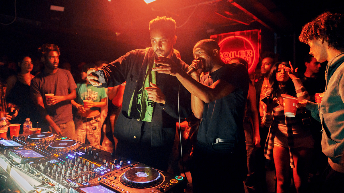 Photo of set Lord Tusk & James Massiah.