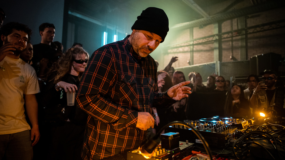 Photo of set Neil Landstrumm.