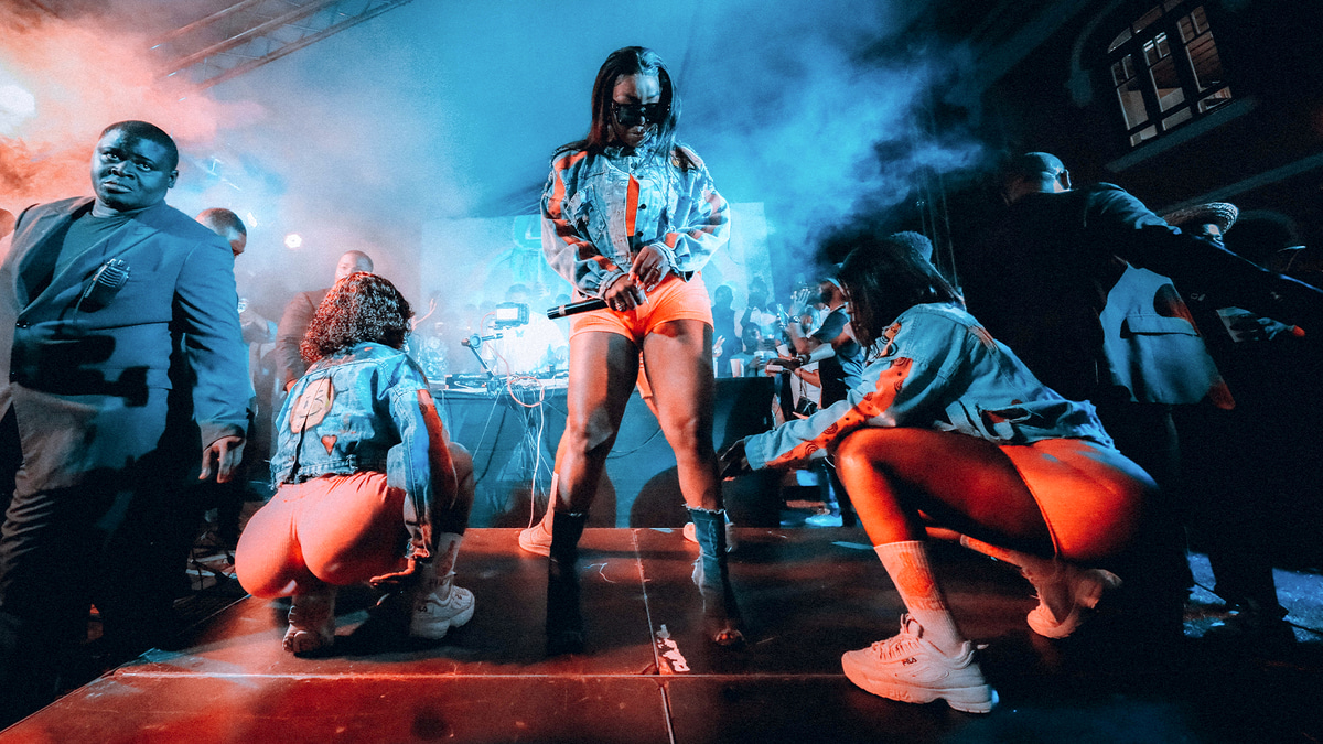 Photo of set Noite E Dia.