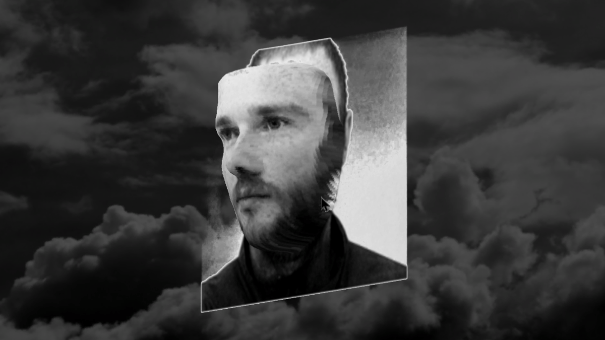 Photo of set Rian Treanor.