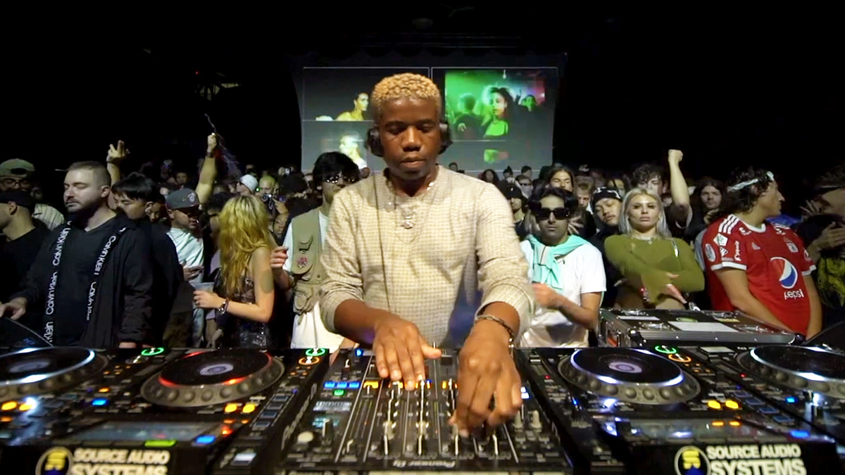 Photo of set Sinistarr.