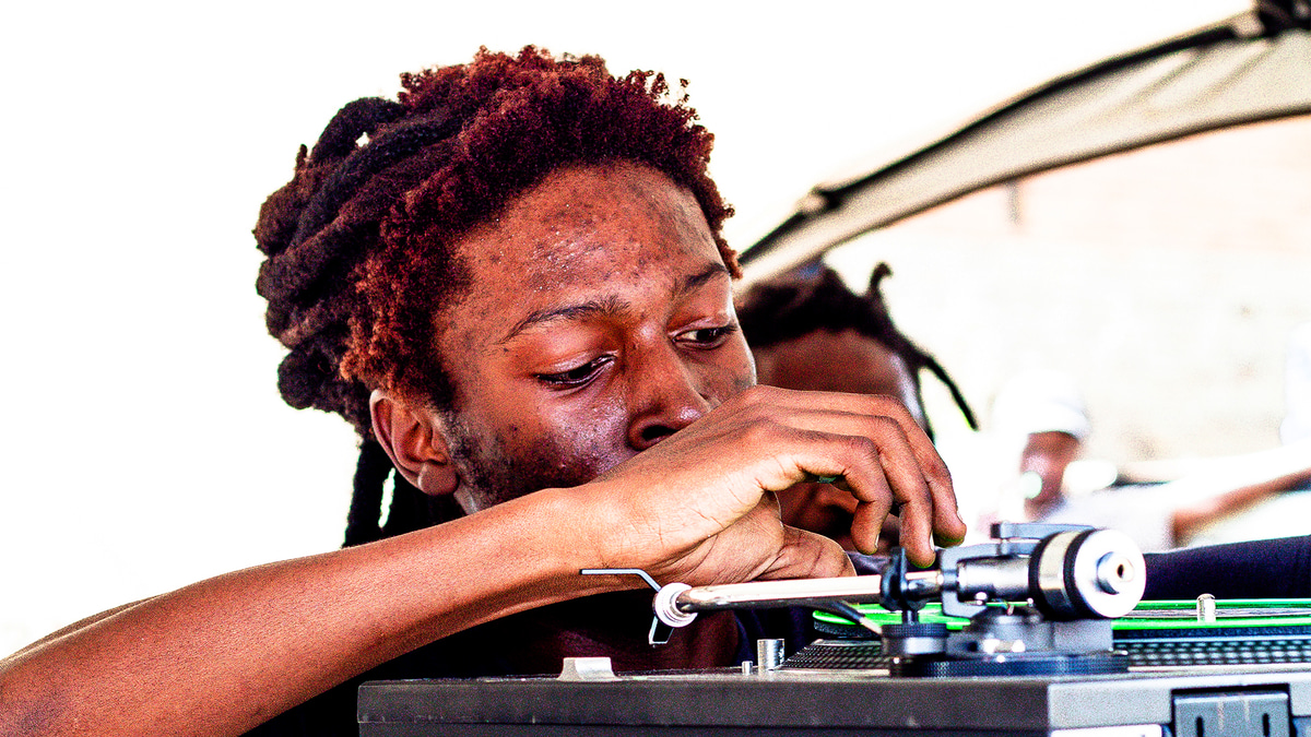 Photo of set Tali Echo.